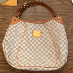 Pre-loved Louis Vuitton Bag